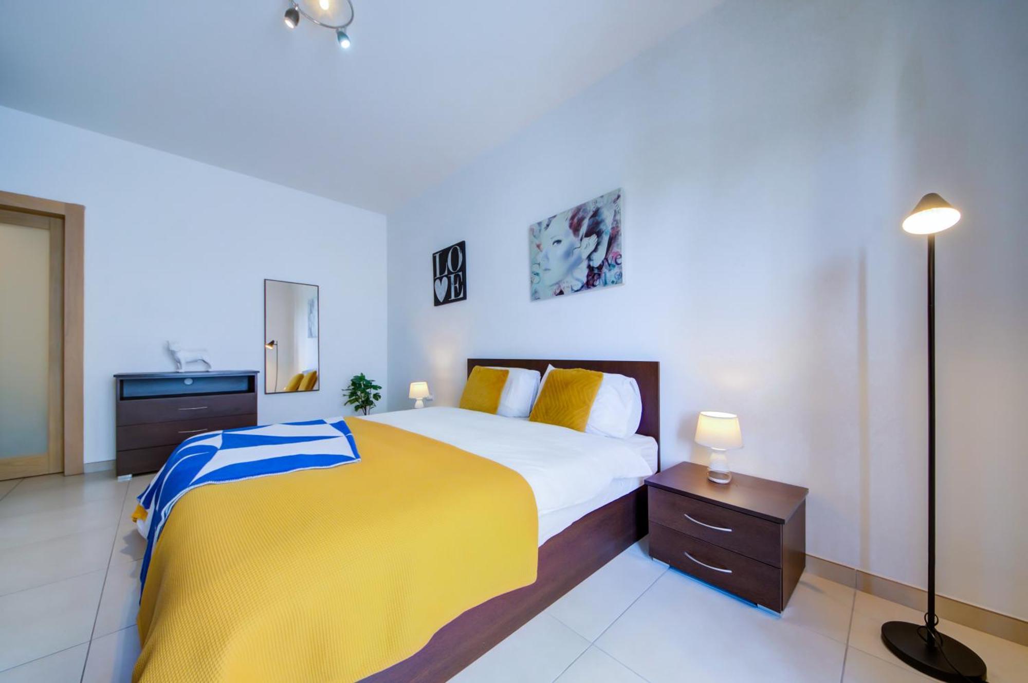 Prime Location, Modern Apartment In St Julian'S, Paceville, Apt 8 By Vaganza St. Julian's Zewnętrze zdjęcie