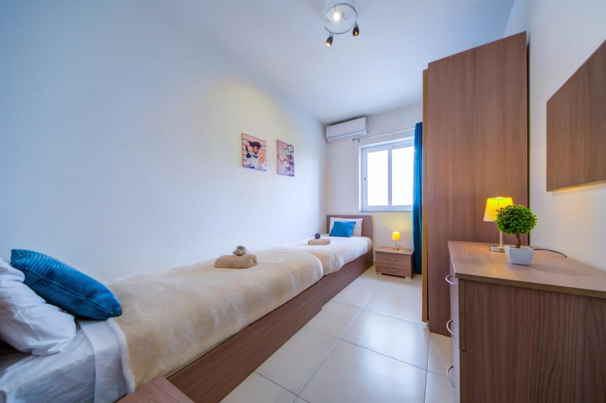 Prime Location, Modern Apartment In St Julian'S, Paceville, Apt 8 By Vaganza St. Julian's Zewnętrze zdjęcie