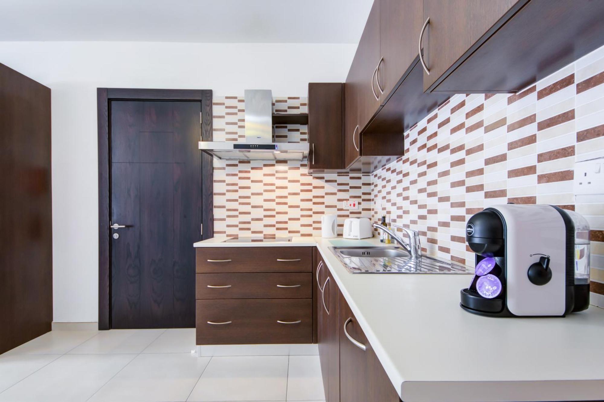 Prime Location, Modern Apartment In St Julian'S, Paceville, Apt 8 By Vaganza St. Julian's Zewnętrze zdjęcie